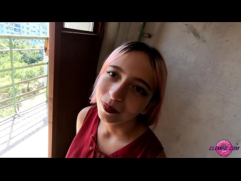 ❤️ Студент Сензуал сише странца у залеђу - сперма му на лицу ❤ Секс видео код нас ☑